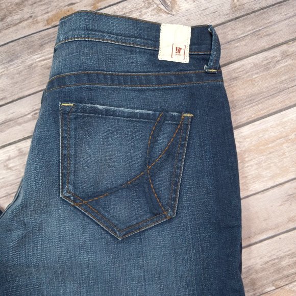 !It Jeans Baby Low Rise Flare 30 Distressed Dark Wash Contrast Stitching - Picture 2 of 7
